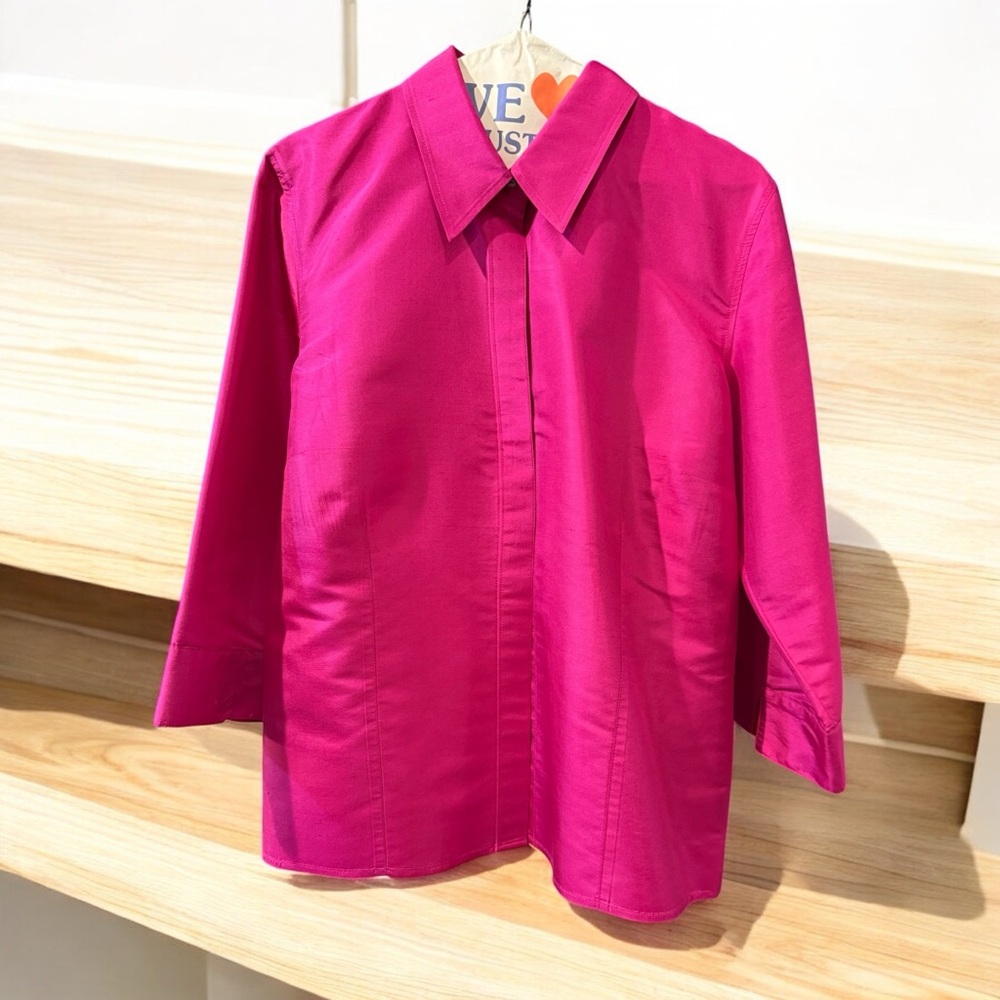 Chico’s Vibrant Pink 100% Silk Blouse - Jacket Size 2 EUC - Picture 2 of 10